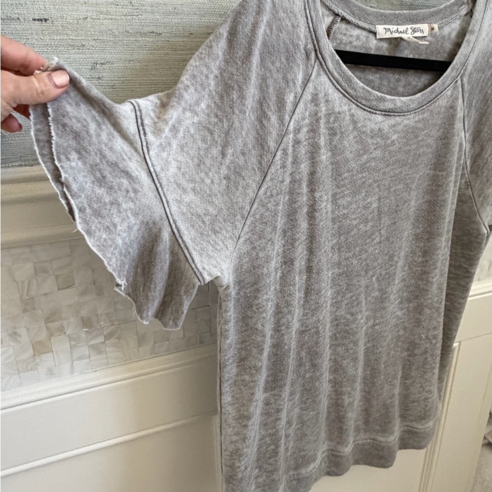 Medium Anthropologie Michael Stars Gray flutter Ruffle Sleeve Sweatshirt tee - Picture 5 of 14